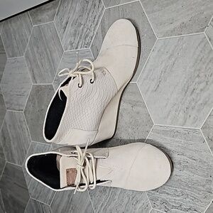 NEW Toms wedge bootie cream sz 8